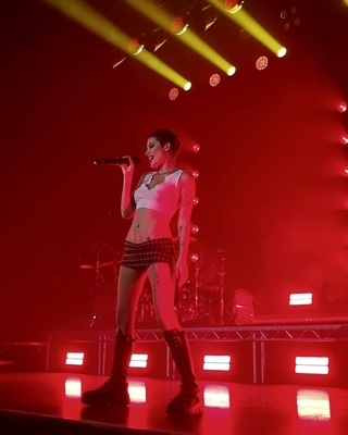 © x.com/midnight_lakes
