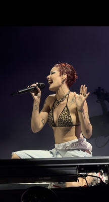 © x.com/halseysaysysbs
