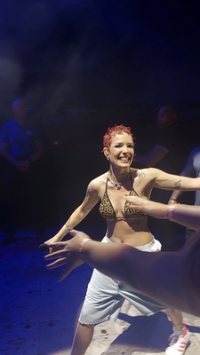 © x.com/sunintheast
