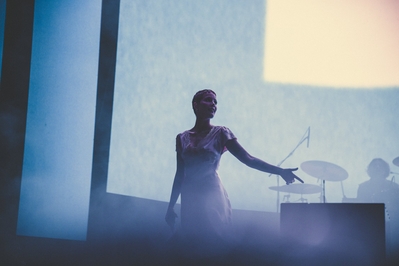 © x.com/tiiamarian_
