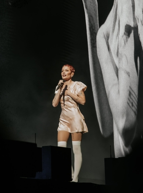 © x.com/tiiamarian_
