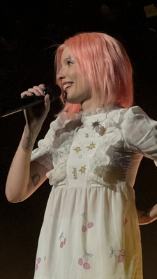 © x.com/clementineshayy
