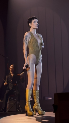 © x.com/SelsGraceful
