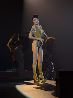 © x.com/SelsGraceful
