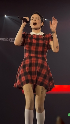 © x.com/SelsGraceful
