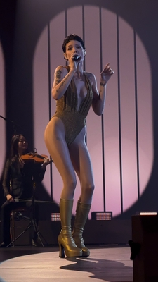 © x.com/SelsGraceful
