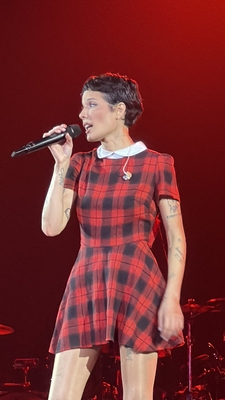 © x.com/dogyearsbitch
