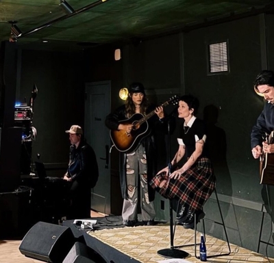 © instagram.com/maribunnage
