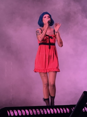 © x.com/withlovejohana
