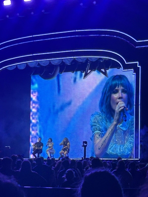 © x.com/wheretayleads
