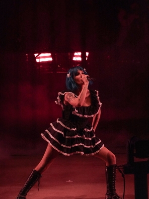 © x.com/Yikes_Justine
