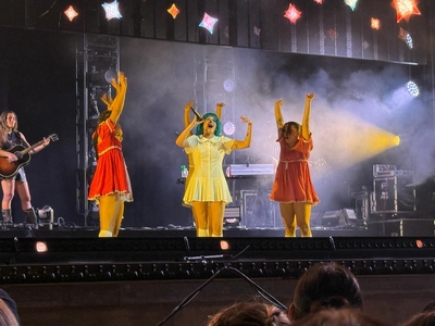 © instagram.com/jenmoonchild
