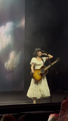 © x.com/manicemilie
