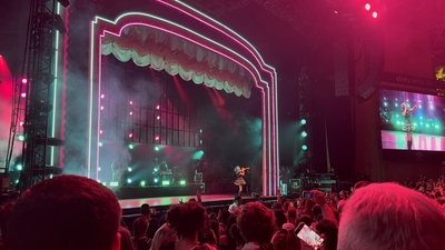 © x.com/manicemilie
