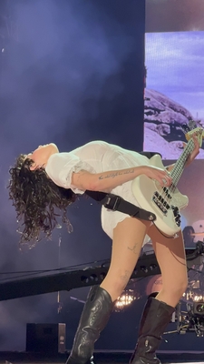 © x.com/13HURRlCANES
