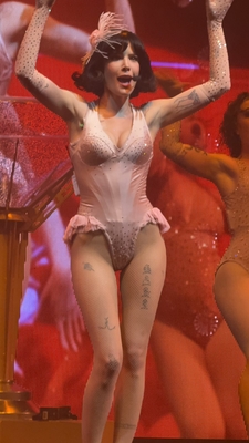 © x.com/withlovejohana
