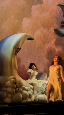 © x.com/circusfairie
