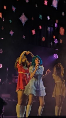 © x.com/circusfairie
