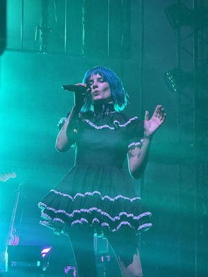 © x.com/halseybabygirl
