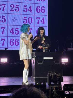 © x.com/shookavenue
