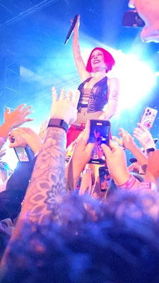 © x.com/LureALandslide
