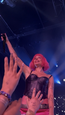 © x.com/delicateviews
