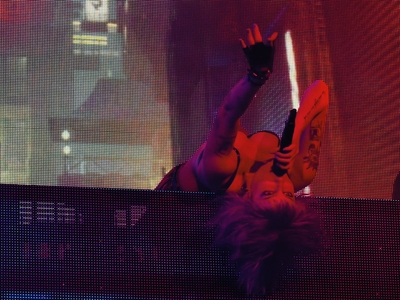 © x.com/365P4RTYGURL
