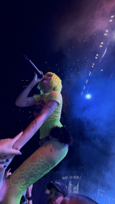 © x.com/lonelythemuse
