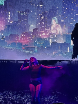 © x.com/halseybabygirl
