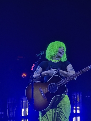 © x.com/maniclonelymuse
