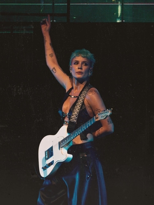 © instagram.com/shotbyantipova
