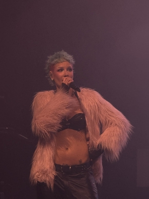 © x.com/badlandsgirls
