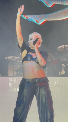 © x.com/sourapplebaby
