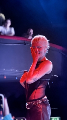 © x.com/bluespiderwebs
