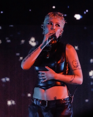 © instagram.com/revelry
