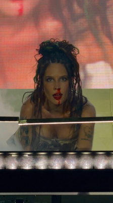 © x.com/venusbadlands
