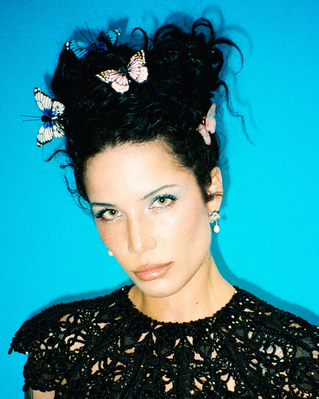HQ
